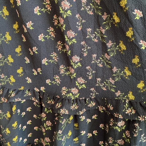 MAX STUDIO DARK BLUE,PUFF SLEEVE SMOCKED
EMPIRE WAIST DRESS. Size M - Picture 15 of 15